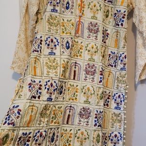 3 piece beautiful dress with pants and dopatta